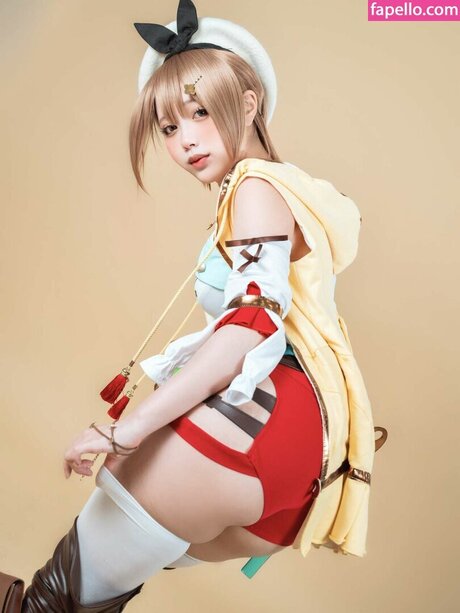 ayunochan_ naked model pics