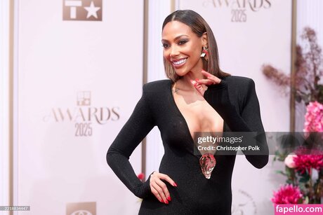 tattooed shemale onlyfans naked pics