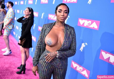 Sky Days beautiful actress picture