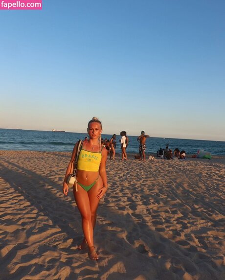 Gracie Dyer erotic star galleries