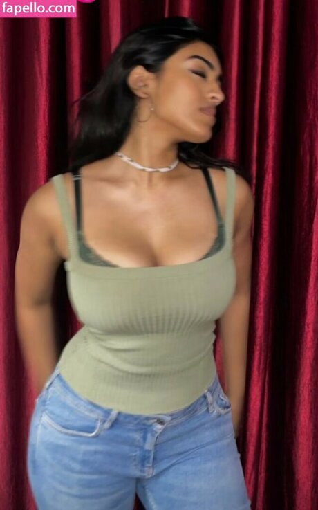 kritiii444 perfect actress images