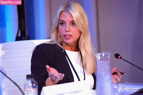 Pam Bondi xxx star photo