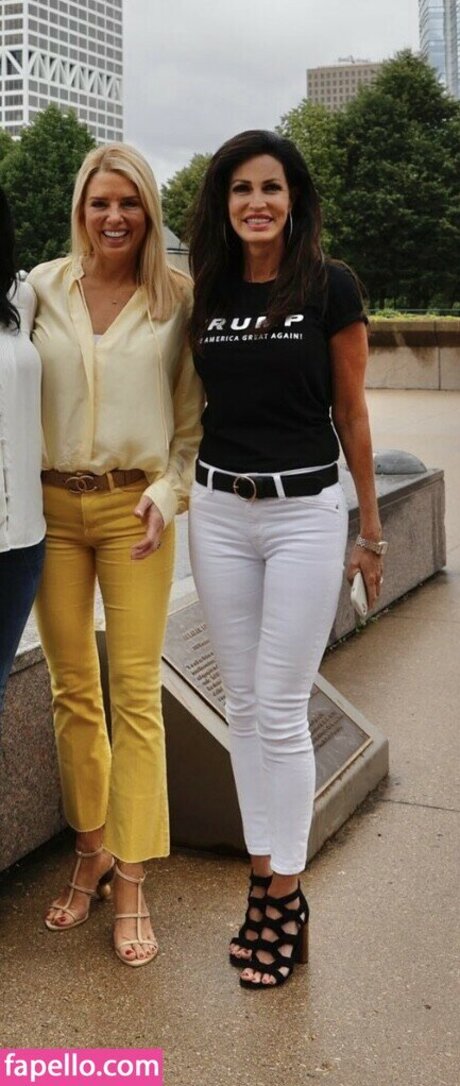 Pam Bondi star art pic