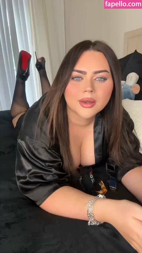 Madi Eliza high quality model image