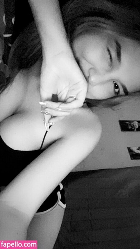 Indonesian Girls_ Profile pic