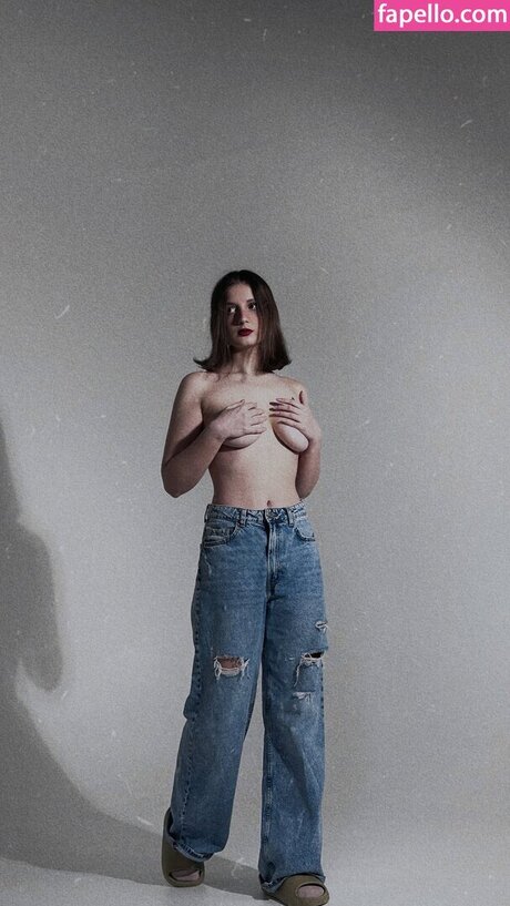 Babe bounty model high quality images