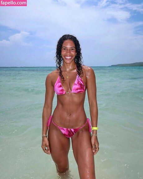 Savannah Pesante nude actress pic