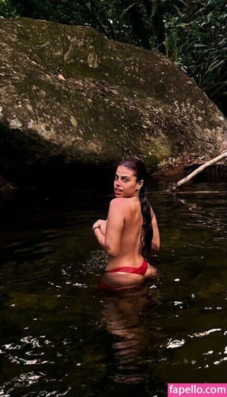 Clara Buarque model nudes image