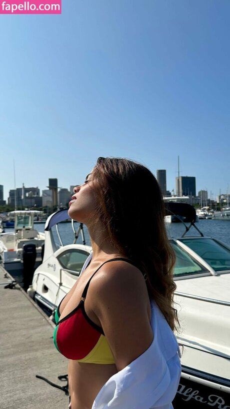 Clara Buarque star pretty photos