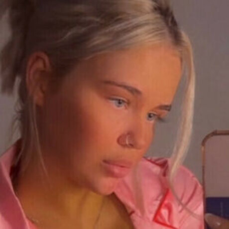 Lotus Petrie pornstar top images