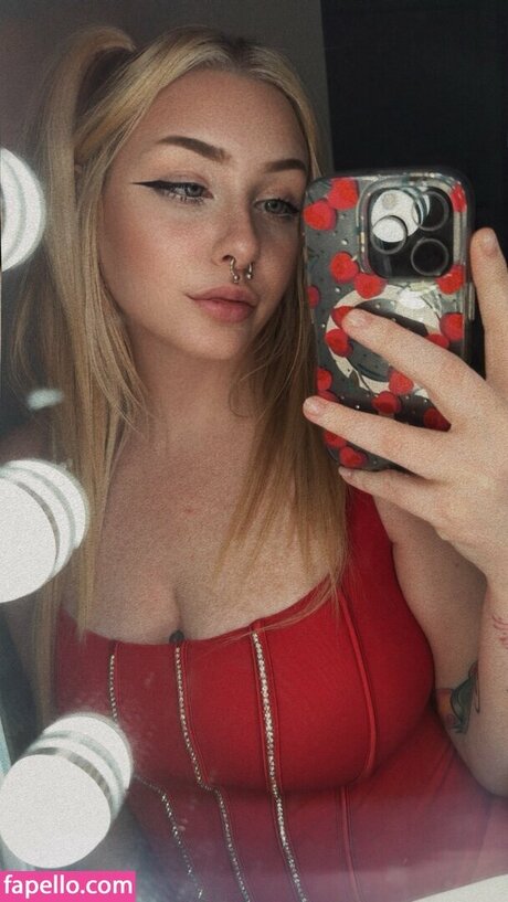 Kassmeinthepits star nudes pics