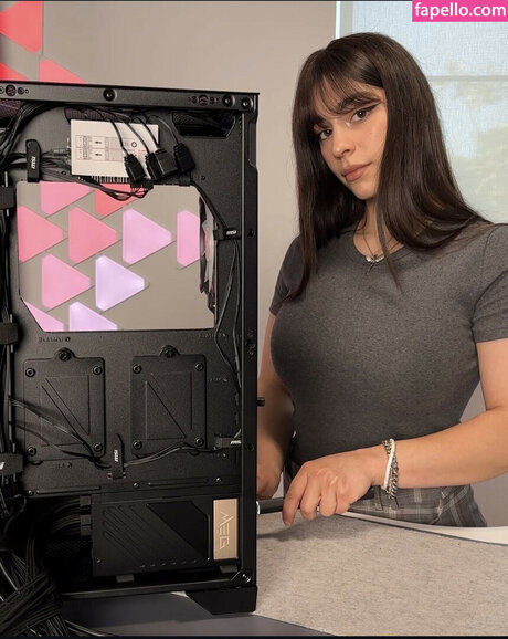 ayaattt perfect actress img