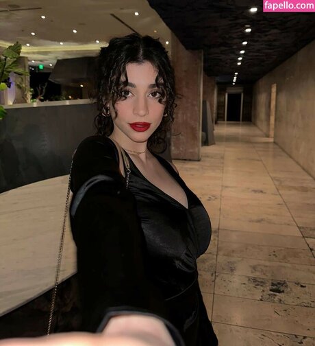 ayaattt pretty model gallery