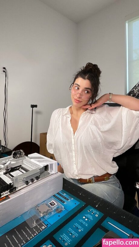 ayaattt pornographic model galleries