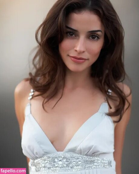 Emmanuelle Vaugier pornographic model archive