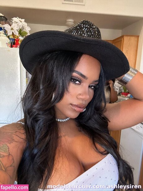 ashleysiren star naked pic