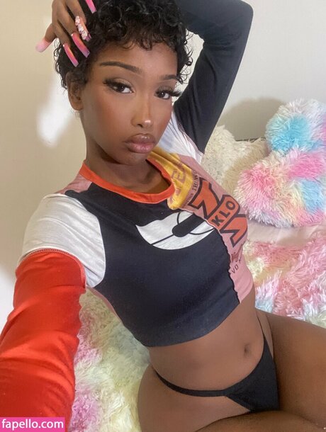 HornAfrica xxx model image