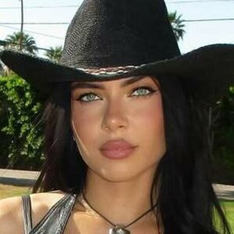 Kaeyra model porn img