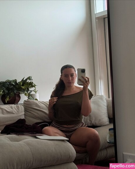 Kaliegh Robinson exclusive actress galleries