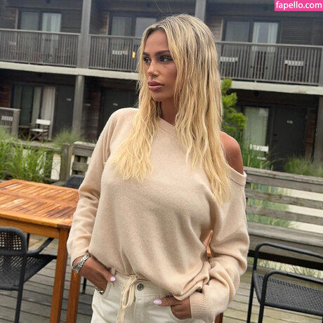 Hallie Batchelder sex star pictures