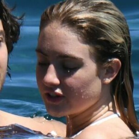 Grace Van Patten nude actress gallery