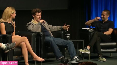 Grace Van Patten erotic pornstar pics