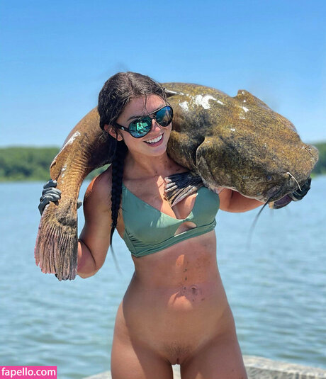 tiny tits onlyfans exclusive picture