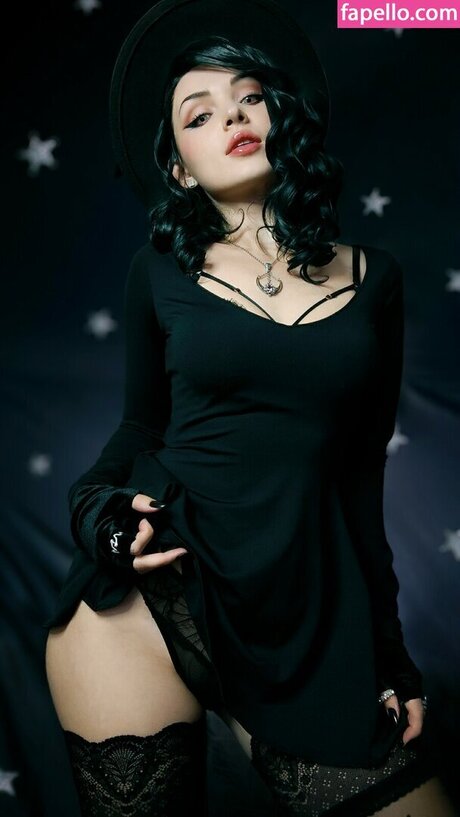 etacarinae_ nude actress pic