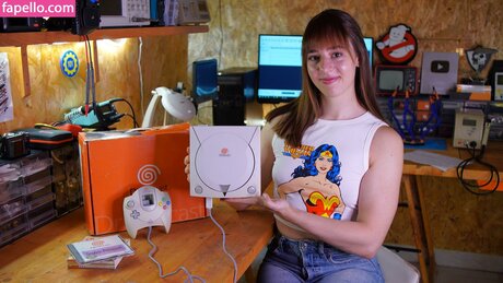 Sayaka Chialva sexy star image