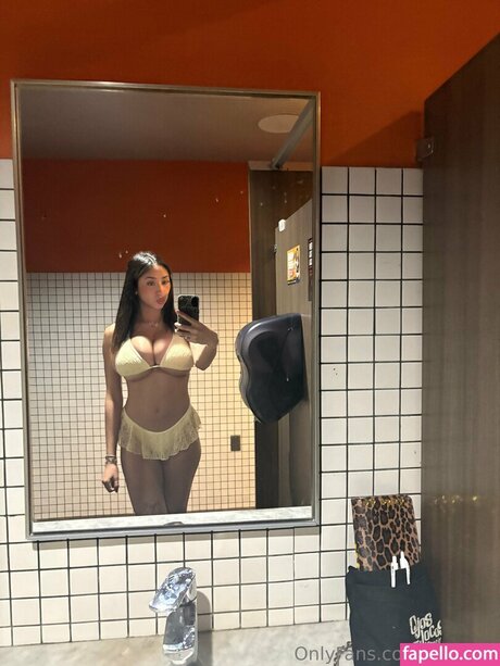 Heily Chavez star hd photo