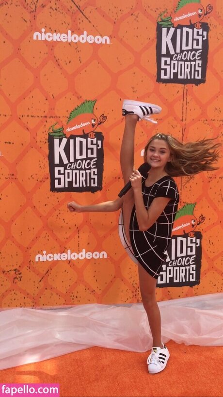 lizzygreene pornstar img