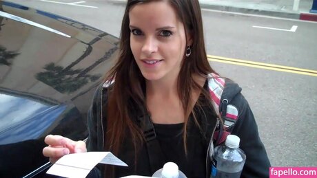 Colette Butler hot actress image