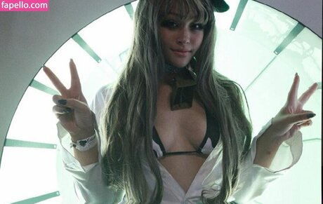 Fishtank sexy pornstar photo