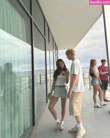 Camilla Marini hd pornstar image