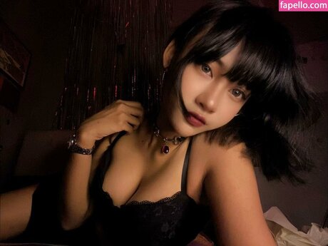 Atiqaaarn pornstar galleries