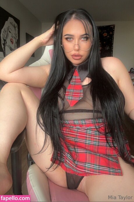 Taylormia1991 sex pornstar photo