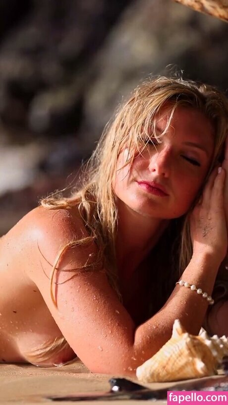 Natgotback star naked img