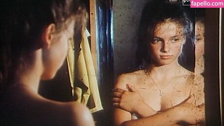 Julia Brendler sexy star gallery