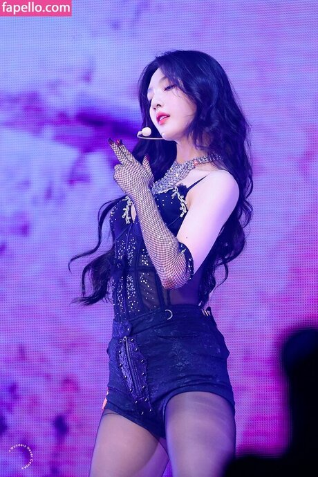 Park Soo young erotic star photo