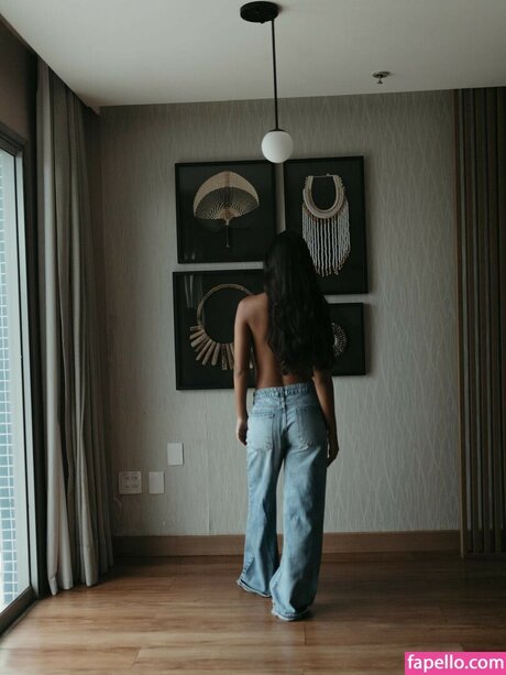 Mell Muzzillo nudes model image