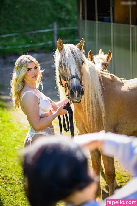 Carolin Gross free pornstar gallery