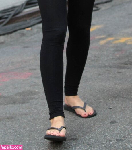 Leighton Meester pornstar nude img