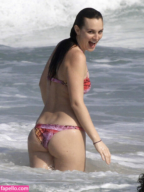 Leighton Meester xxx actress photos