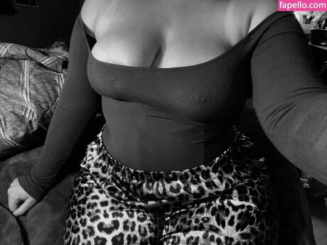 Weezy Weezyouttaherea xxx star pics