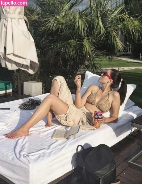 Pelin Akil pornstar perfect images