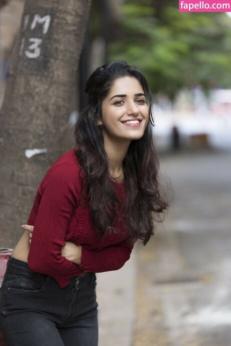 Ruhani Sharma xxx model img