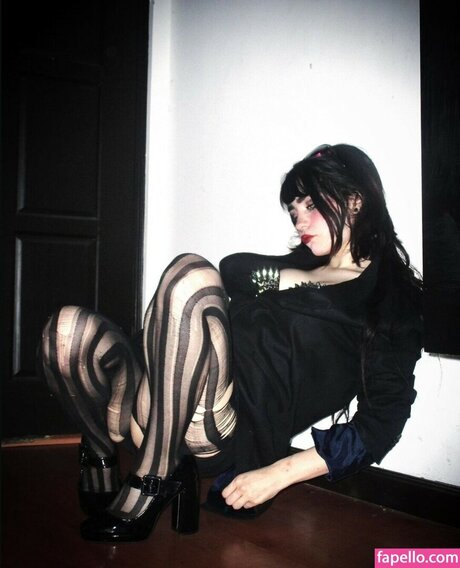 elinoiiddx pornstar sexy gallery