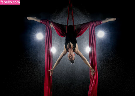 Larissa Schmiederer nudes model pictures