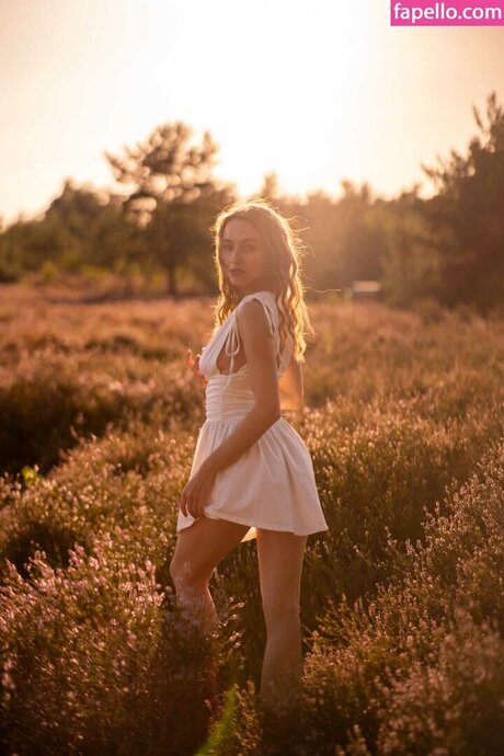 Larissa Schmiederer star perfect images