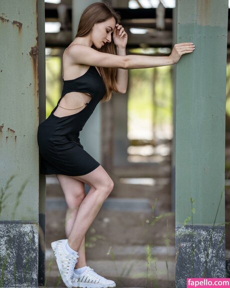 Larissa Schmiederer nice model photo